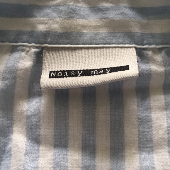 Airy summer button-down from NOISY MAY. - Picture 2 of 5